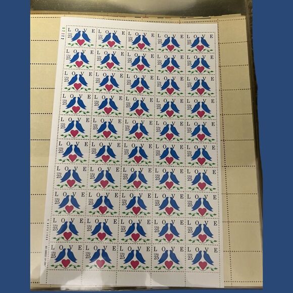 MNH #2440 Scott 1994 Lovebirds & Hearts 25 Cent Stamp Sheet of 50 Stamps - Picture 3 of 3